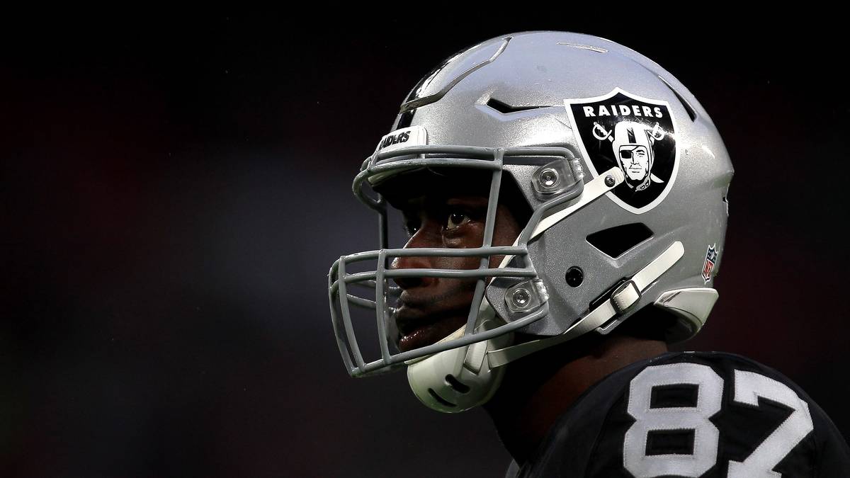 TIGHT END - Mit Jared Cook haben die Saints in diesem Jahr ein klares Upgrade im Vergleich zum bisherigen Tight End Dan Arnold ins Team geholt. Der Ex-Raider schaffte in der vergangenen Saison die besten Statistiken seiner Karriere und erzielte bei 68 Receptions und 896 Yards insgesamt sechs Touchdowns