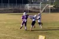 Ein 6-Jähriger Running Back sorgte mit einem spektakulären Touchdown-Lauf für Aufsehen. Sein unglaublicher Lauf erinnert an NFL- Star Derrick Henry.