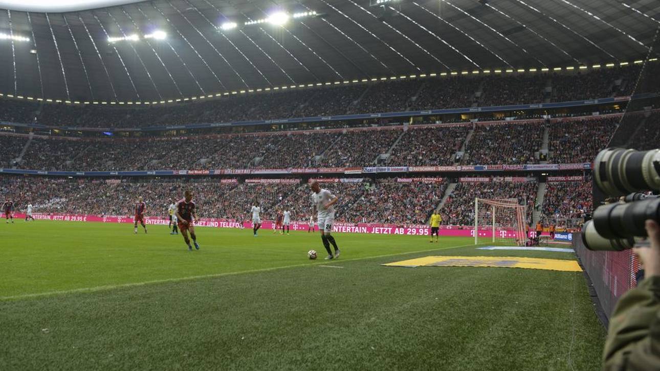 Christian Pander (r.) in der Allianz Arena