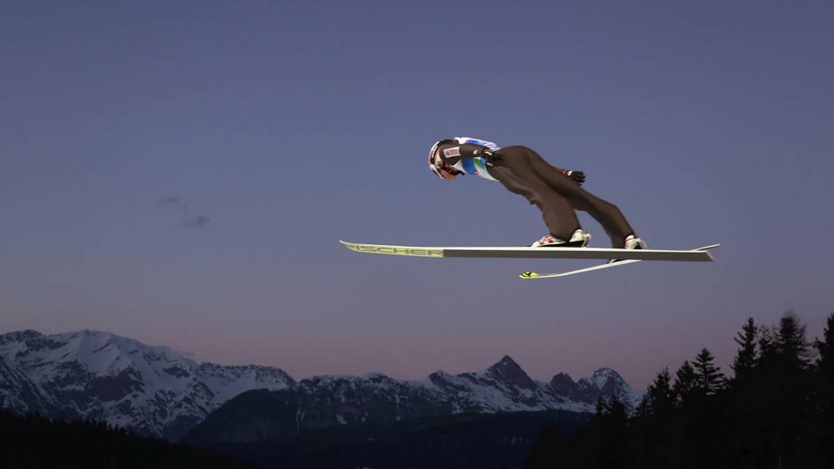 19.03.2020 - 22.03.2020, SKIFLUG-WM: Alle zwei Jahre können sich die besten Skispringer in der Königsdisziplin - dem Skifliegen - messen. 2020 ist es wieder soweit und die slowenische Stadt Planica lädt zur Weltmeisterschaft ein. Im Einzel- und im Mannschaftswettbewerb treten die Sportlerinnen und Sportler gegeneinander an. Am ersten Tag steht die Qualifikation auf dem Programm