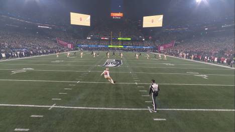 Das Duell zwischen den Seattle Seahawks und den San Francisco 49ers in der Divisional Round der NFL-Playoffs beginnt furios. Mit der ersten Aktion setzen die Hausherren direkt ein Ausrufezeichen.