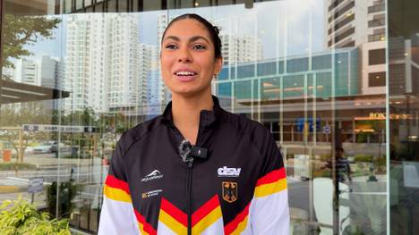 Die 23-jährige Anna Elendt gewinnt Gold bei der Schwimm-Weltmeisterschaft in Singapur. SPORT1 verrät sie, wie hart sie für diesen Weg kämpfte. 