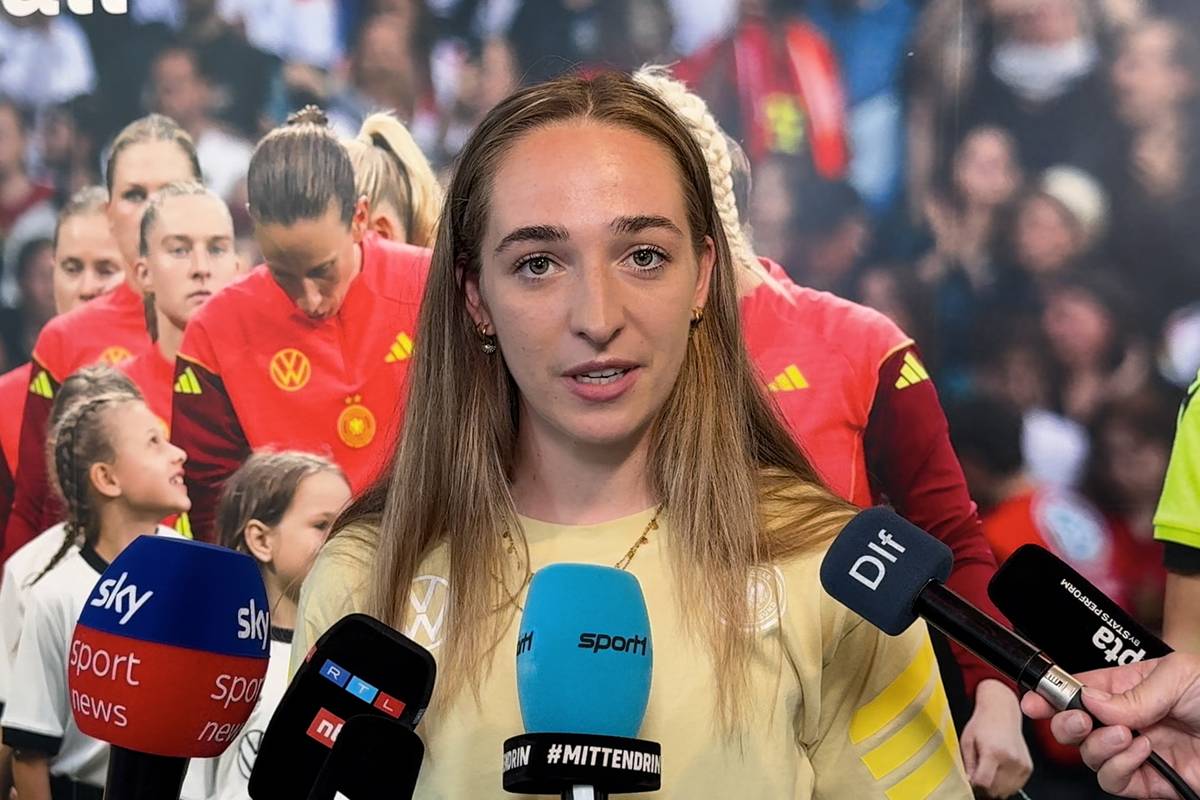 Die 20-jährige Franziska Kett überzeugt bei ihrem EM-Startelf-Debüt gegen Frankreich. Sophia Kleinherne hat nur lobende Worte für das DFB-Talent übrig.