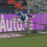 Schalker Ekstase! Derby-Held stürzt über Kamerastange