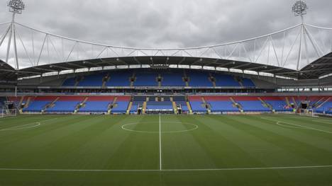 Fußball: Bolton Wanderers schließen Trainingsgelände wegen Geldmangel, Die Bolton Wanderers spielen in der englischen Zweiten Liga 