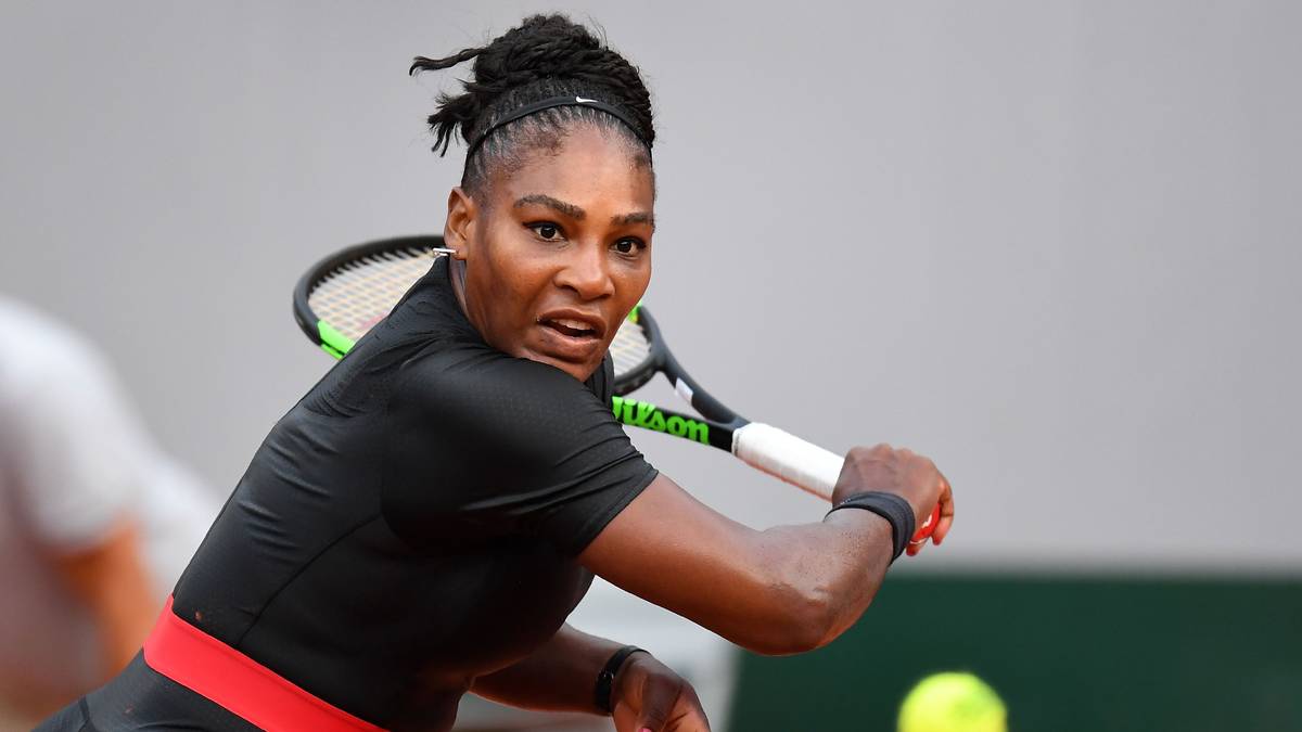 Das US-Wirtschaftsmagazin "Forbes" hat seine jährliche Liste der am besten verdienenden Sportler der Welt veröffentlicht. Bemerkenswert: In der Liste von 2017 ist keine einzige Frau vertreten. Nicht einmal in die Top 100 schafft es eine Profi-Sportlerin - zum ersten Mal. Tennis-Star Serena Williams war im vergangenen Jahr als einzige Frau vertreten. Da sie zuletzt wegen der Geburt ihres Kindes pausierte, ist nun auch sie nicht mehr dabei