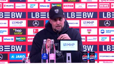 Stuttgarts Deniz Undav verschießt gegen den HSV einen Elfmeter und holt sich vor dem Kracher gegen Bayern die fünfte Gelbe Karte nach einer Rangelei mit seinem Gegenspieler. VfB-Coach Sebastian Hoeneß hat Verständnis für seinen Angreifer.