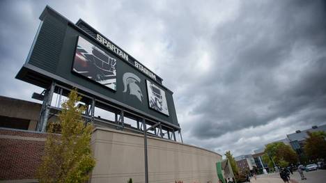 Michigan State University Spartans zeigen Hitler-Bild auf dem Videoboard