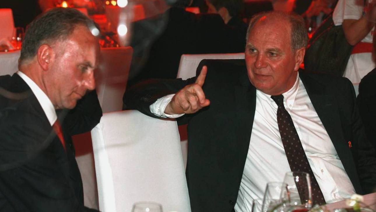 Karl-Heinz Rummenigge (l.) und Uli Hoeneß (r.) beim Bayern-Bankett 2012