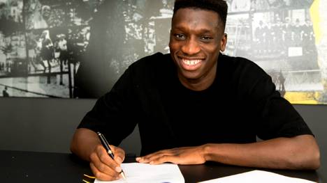 Nach Soumalia Coulibaly wechselt ein weiterer Youngster von Paris nach Dortmund. Außerdem: Kostic vor brisantem Wechsel?