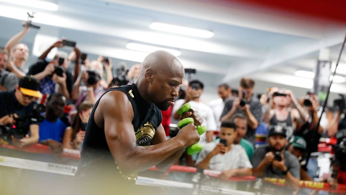 Als Boxer ist der 40-Jährige technisch deutlich im Vorteil. Wie fit der US-Amerikaner ist, wird sich in der Nacht von Samstag auf Sonntag zeigen