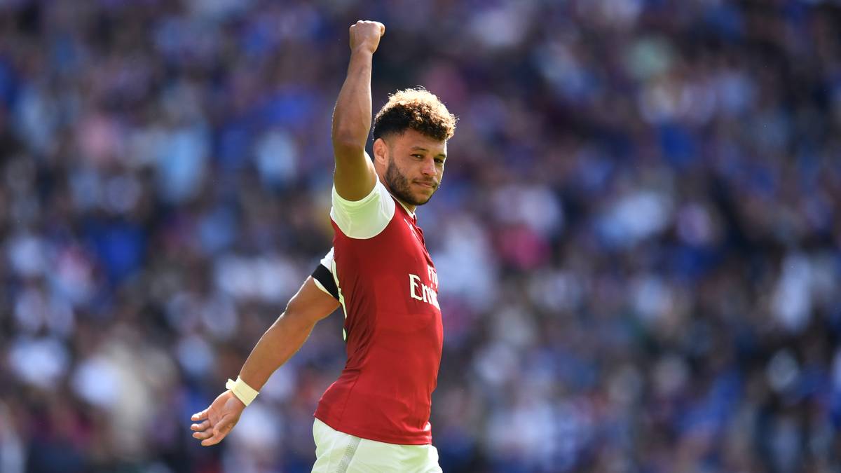PLATZ 13: ALEX OXLADE-CHAMBERLAIN. Der FC Liverpool schlug am Deadline Day noch einmal in der Offensive zu und holte den englischen Nationalspieler für 38 Millionen Euro vom FC Arsenal. Dort war "The Ox" häufig Reservist - ob er in der sehr stark besetzten Offensive der Reds häufiger aufläuft, wird sich zeigen