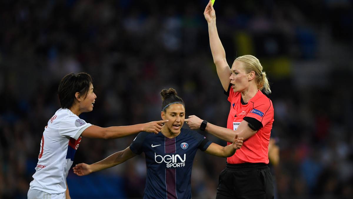 2017 pfiff Steinhaus am 1. Juni ihre erste Finalpartie in der Champions League der Frauen. Im Elfmeterschießen setzte sich Olympique Lyon gegen Paris Saint-Germain durch