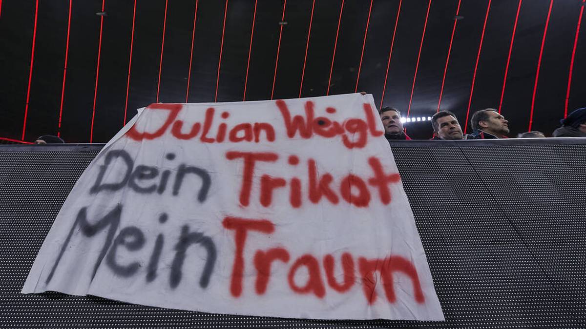 Benfica-Fans fordern das Trikot von Julian Weigl