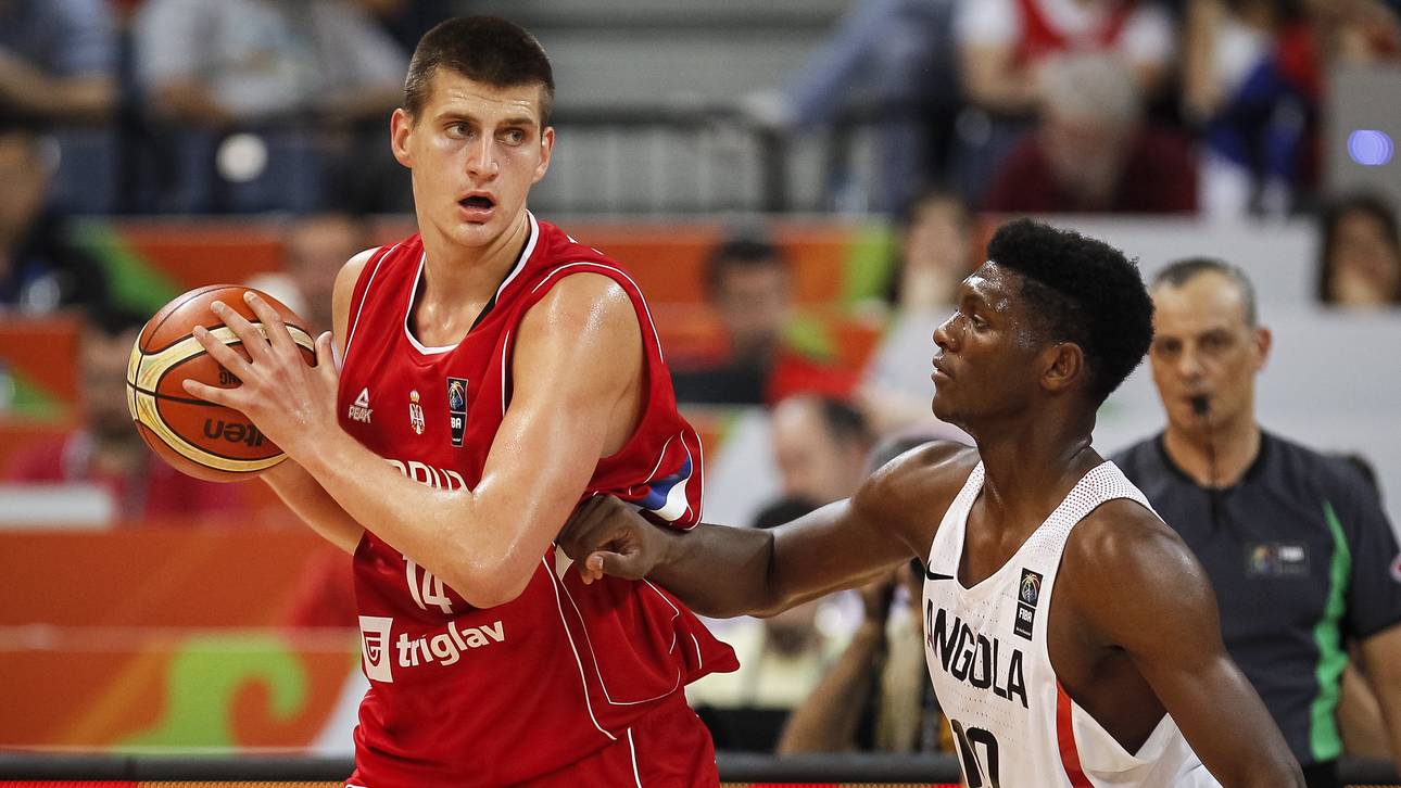 Favoriten marschieren ins Halbfinale