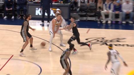 Nikola Jokic führt mit einem Triple-Double die Denver Nuggets zum Heimsieg gegen die Memphis Grizzlies. Dabei zieht der Serbe mit Wilt Chamberlain gleich. 