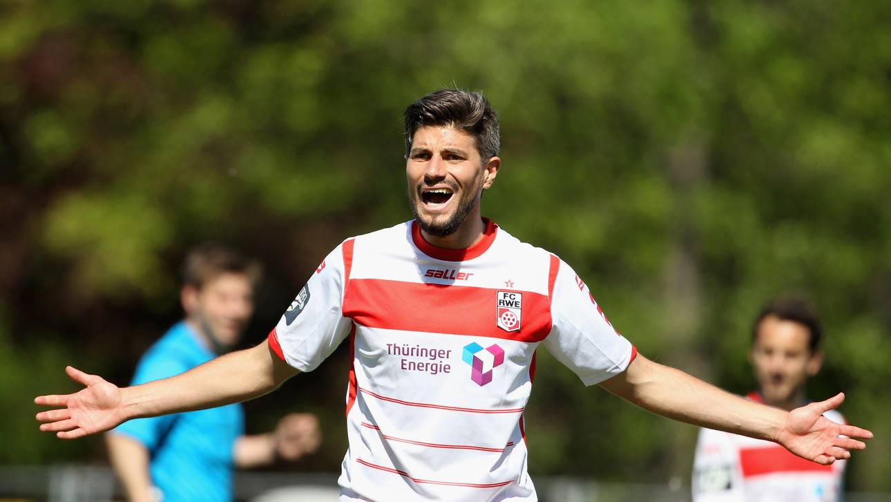 Halle holt Erfurts Kleineheismann