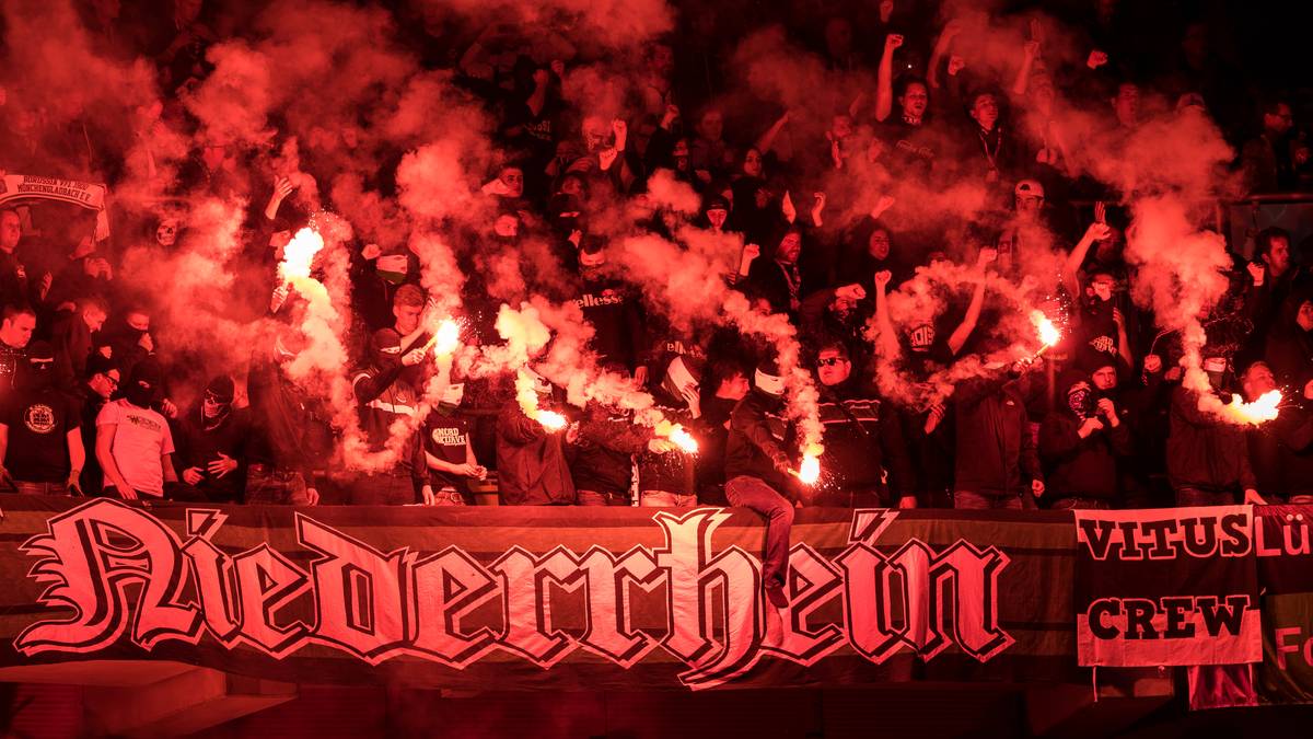 Bundesliga: Hessens Sportminister Beuth bekräftigt Kritik an Pyro-Zündern, Fans von Mönchengladbach zünden Pyrotechnik gegen Düsseldorf