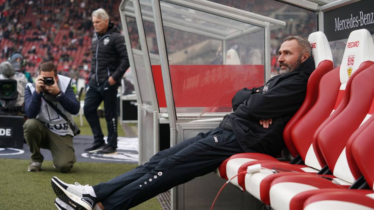 Nach 18 Spielen steht der VfB auf Relegationsplatz drei. Fünf Niederlagen, nur 31 Punkte, zuletzt nur elf Punkte in zehn Spielen - zu wenig für einen luxuriösen, mit (Ex-)Nationalspielern gespickten Kader