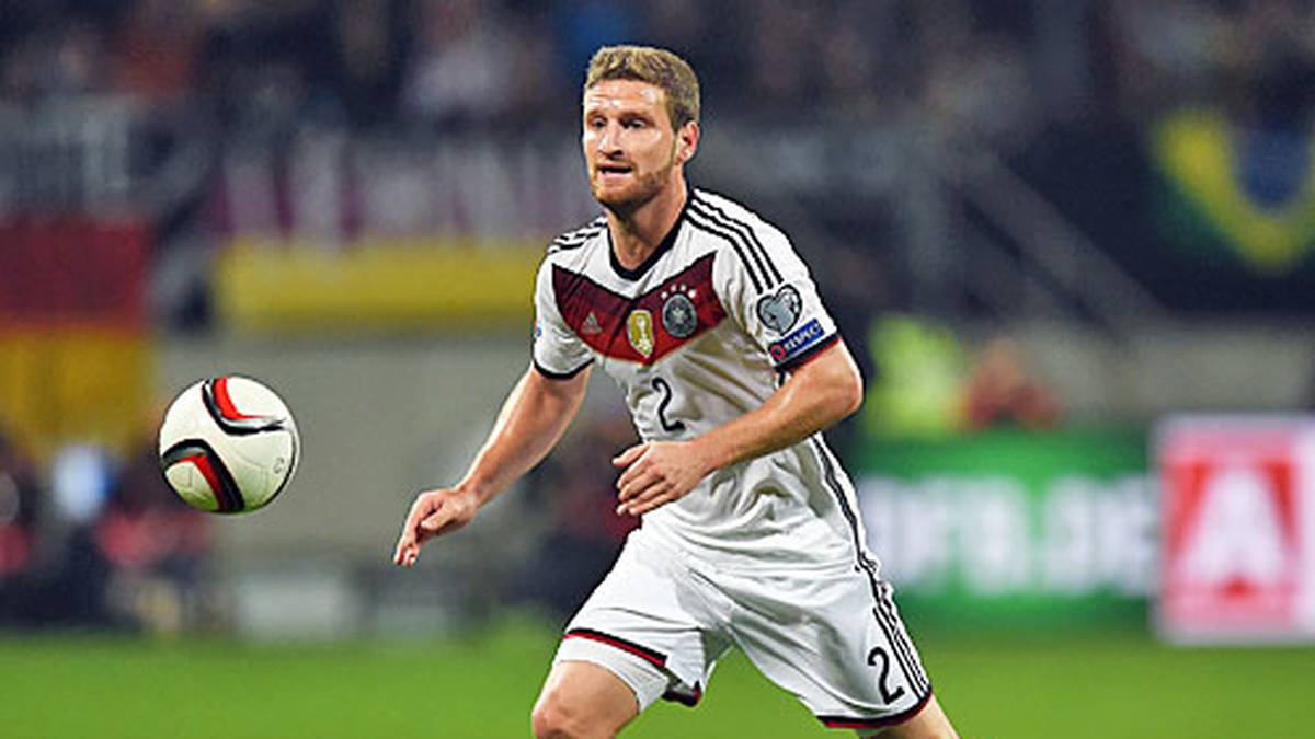 SHKODRAN MUSTAFI: Der Abwehrspieler des FC Valencia zeigte eine ordentliche Vorstellung, ohne zu glänzen. Das ein oder andere Mal hatte Mustafi im Duell mit den spanischen Angreifern das Nachsehen, was aber ohne Folgen blieb. SPORT1-Note: 3,5
