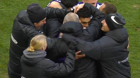 Der SV Sandhausen und Erzgebirge Aue liefern sich in der 3. Liga einen spektakulären Schlagabtausch mit Seltenheitswert. Am Ende stehen sage und schreibe zehn Treffer zu Buche.