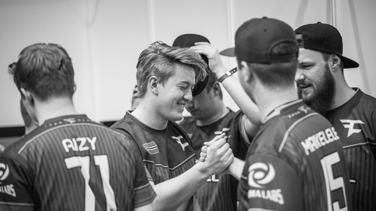 Bei FaZe handelt es sich um eine Komposition von verschiedenen Star-Spielern aus unterschiedlichen Ländern. Die Leistung dieses Teams ist sehr tagesformabhängig. Da eine gute Tagesform bei einem Major nicht reicht und aufgrund der Hammer-Gruppe mit Fnatic, SK Gaming und G2 Esports, wird es schwer für FaZe die Playoffs zu erreichen