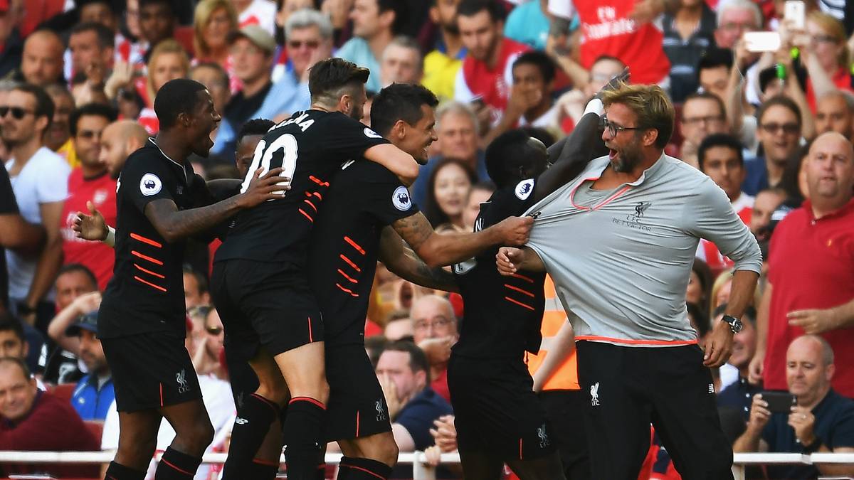 Seit 2015 ist Klopp Trainer in Liverpool. Titel konnte er zwar noch keine einfahren, er entwickelte aber eine durchschnittliche Premier-League-Mannschaft zu einem Teilnehmer des Europa-League-Finals 2016 und des Champions-League-Finals 2018 