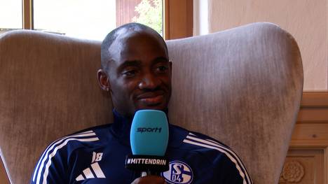 Christopher Antwi-Adjei des FC Schalke 04 äußert sich zu seinen Ausfällen in der vergangenen Saison und zu aktuellen Verletzungen in der Mannschaft.