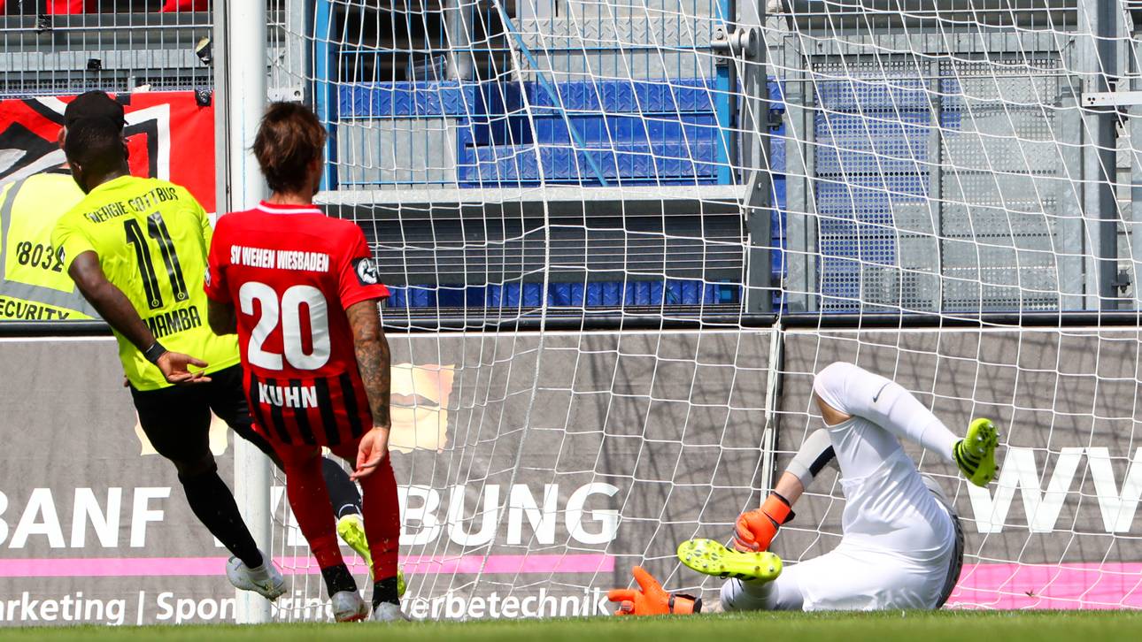 Cottbus erobert Tabellenführung