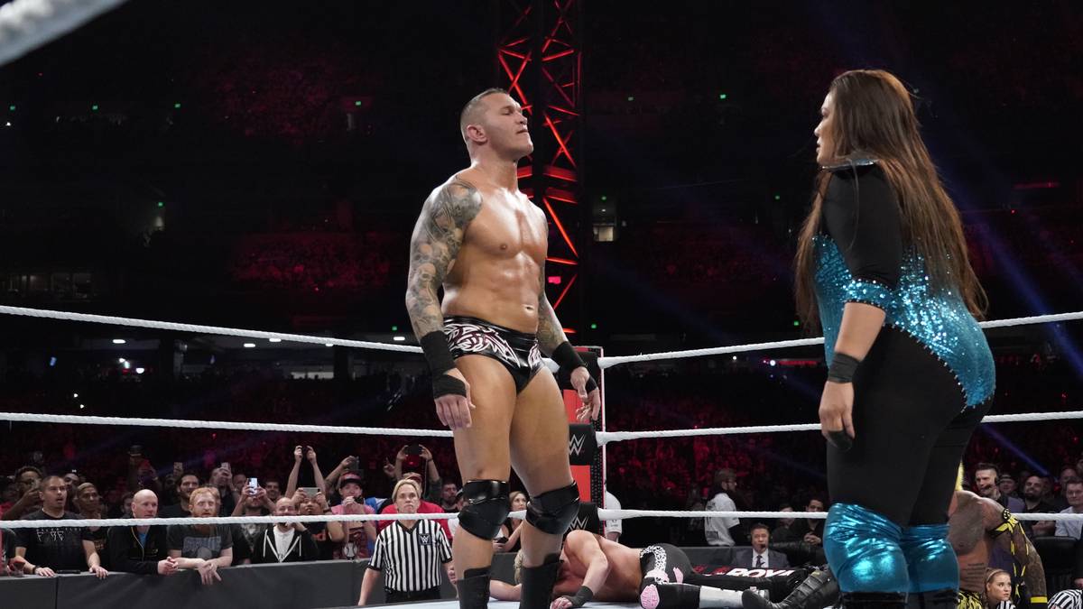 ... sondiert die Lage ...