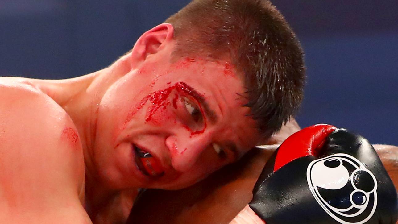 Zeuge verteidigt WM-Titel blutig