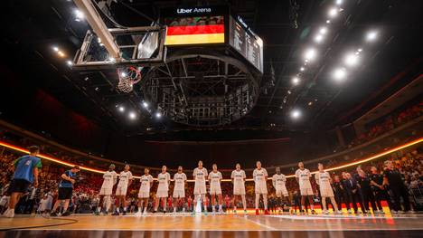 Die deutschen Basketballer gehen bei den Olympischen Spielen in Paris wieder auf Medaillenjagd. SPORT1 präsentiert den Kader rund um Dennis Schröder und die Wagner-Brüder.