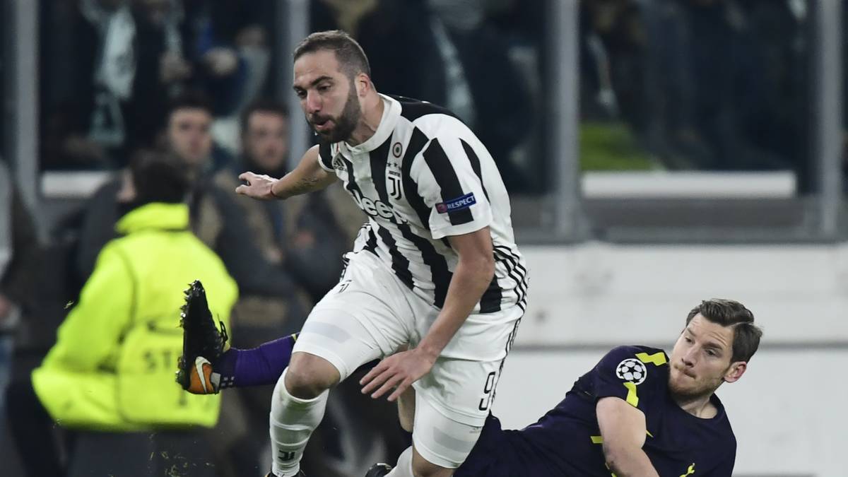 PLATZ 8: JUVENTUS TURIN (Gonzalo Higuain/18 Tore, Paulo Dybala/15, Sami Khedira/6) - Dass Higuain eine Tormaschine ist, bewies er zuletzt mit seinem Doppelpack im Achtelfinal-Hinspiel gegen Tottenham. An der Seite des Argentiniers wirbelt zudem Landsmann... 