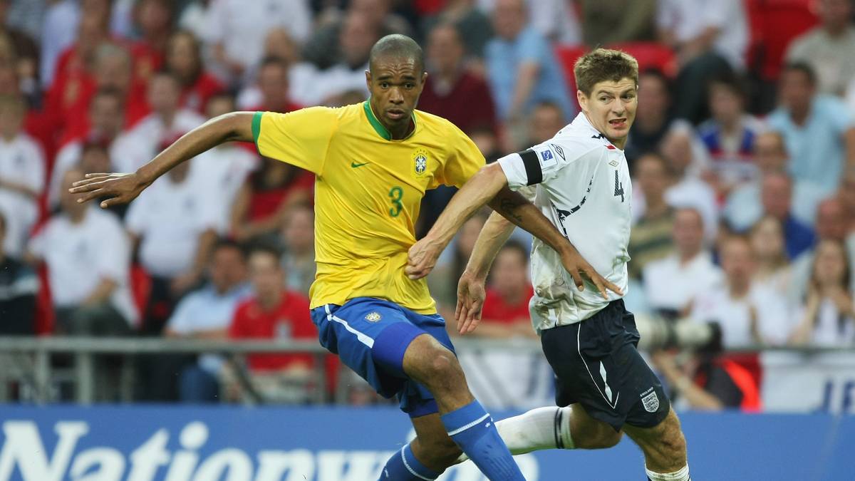 2007 machte Naldo (l.) sein letztes Länderspiel für Brasilien