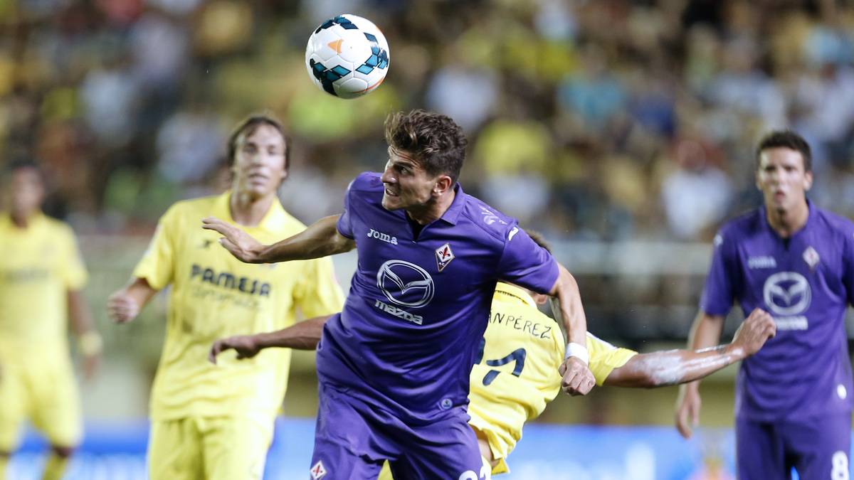 Er wechselt in die Serie A zum AC Florenz. Bei der Fiorentina beginnt er gut, doch dann ...