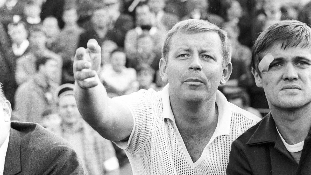 15. Karl-Heinz Marotzke: Bundesliga-Debüt als Cheftrainer 1967 für Schalke 04 mit 33 Jahren, vier Monaten und 21 Tagen