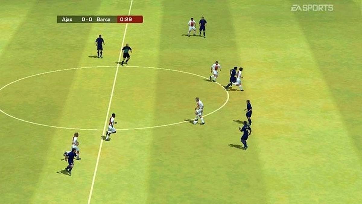 FIFA 2004: Mit FIFA 2004 wurden erstmals die Mannschaften der zweiten Liga spielbar. Darüber hinaus konnten Käufer die Teams der brasilianischen Liga auswählen
