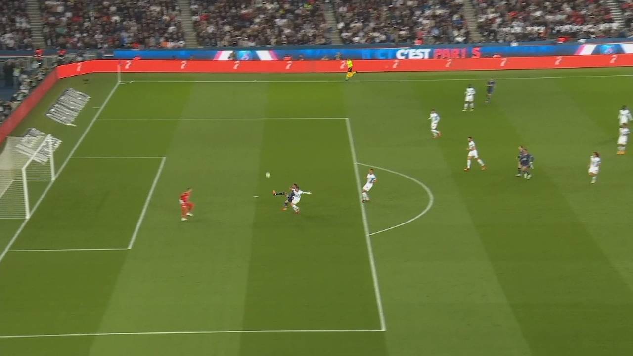 Schwalbe lässt Neymar ausflippen