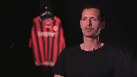 Eintracht Frankfurt wird für Dino Toppmöller die erste Trainerstation in der Bundesliga. Der neue SGE-Coach begründet seine Entscheidung und erklärt wie er künftig Fußball spielen lassen will.