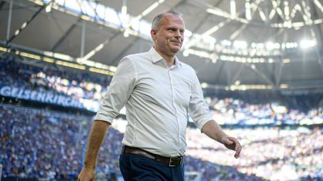 Trotz der sportlich wie finanziell prekären Situation der Königsblauen hat Jochen Schneider nicht vor, zurückzutreten.