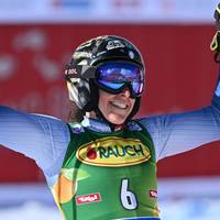 Kombinations-Weltmeisterin Federica Brignone gewinnt beide Riesenslalom-Rennen im kanadischen Mont-Tremblant - noch vor Superstar Mikaela Shiffrin. 