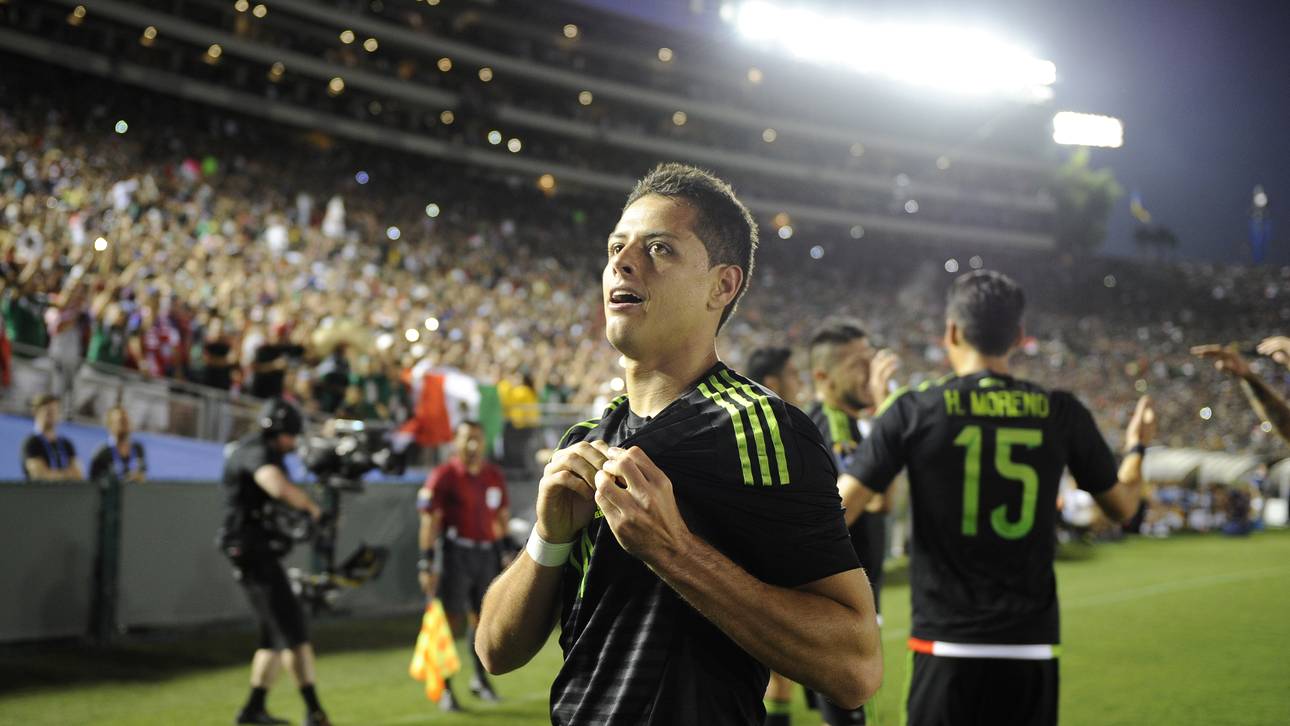 Javier Hernandez bejubelt einen Treffer