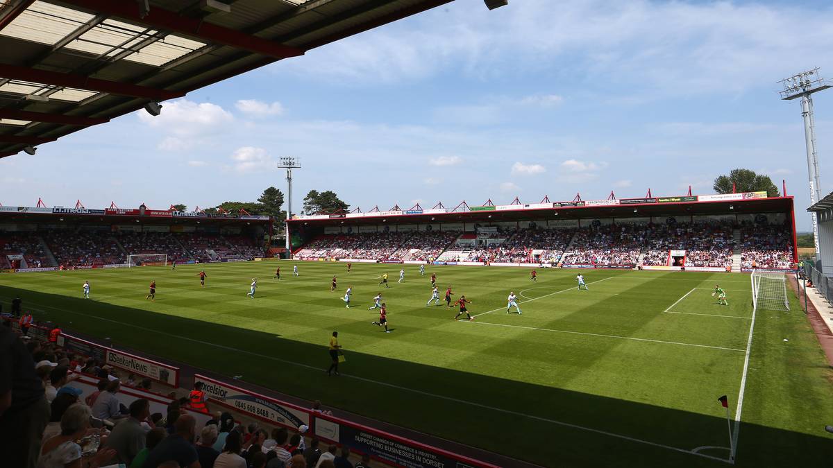 Mit knapp über 11.000 Plätzen ist die Arena bei jedem Spiel der kirschroten Kicker von Bournemouth ausverkauft