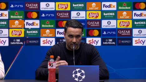 Gegen Atalanta Bergamo wird Jonas Urbig das Bayern-Tor hüten. Für Atalanta-Coach Raffaele Palladino macht das keinen großen Unterschied zu Manuel Neuer.