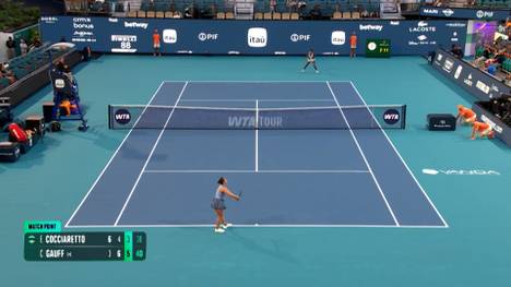Beim WTA-Masters in Miami schlägt die Weltranglistenvierte Coco Gauff die Italienerin Elisabetta Cocciaretto und trifft nun in Runde 3 auf ihre Landsfrau Alycia Parks.