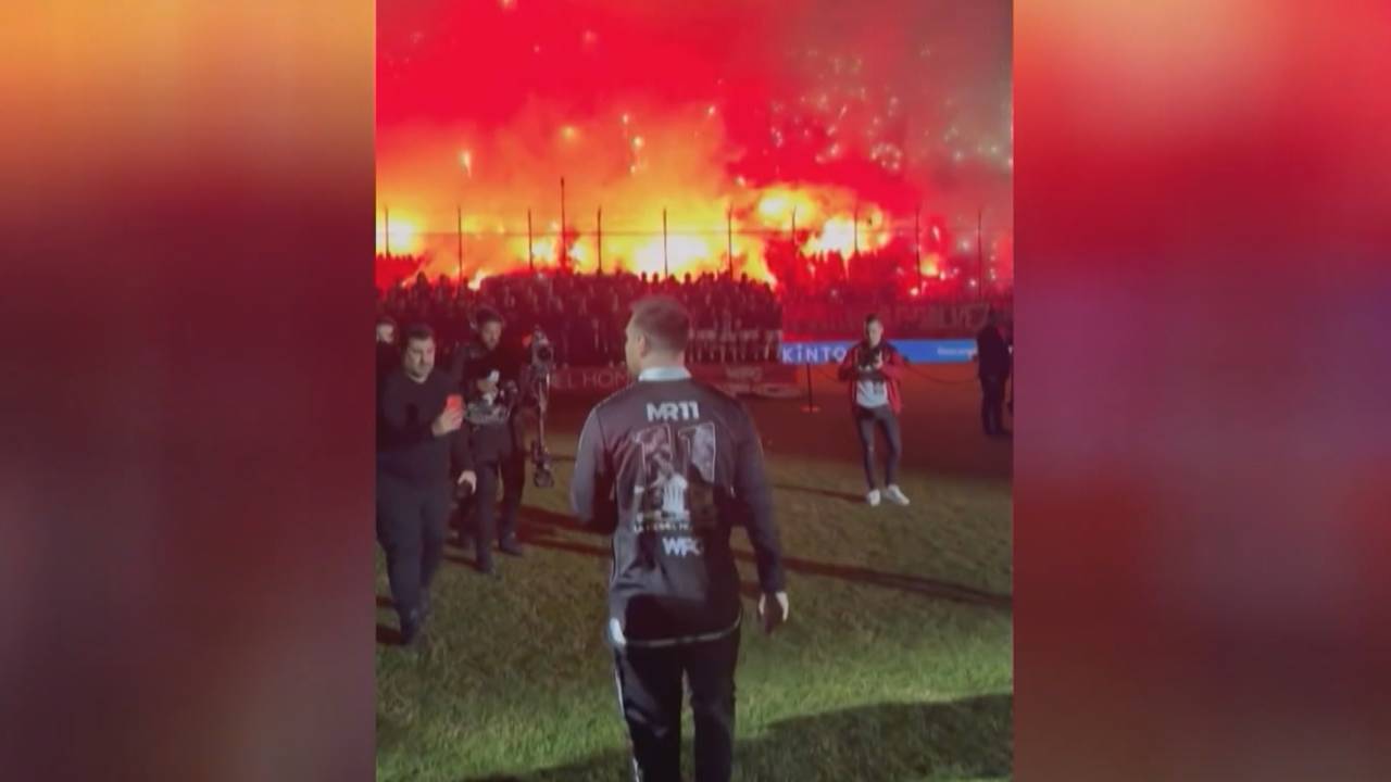 Lionel Messi wird mit Pyroshow und Feuerwerk in Rosario empfangen