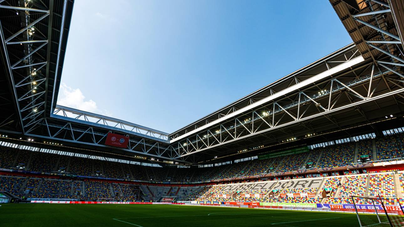 Eröffnung der EM vor Weltrekordkulisse