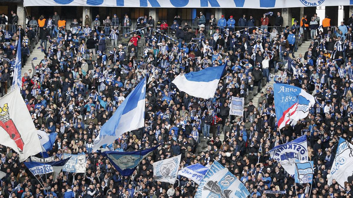 PLATZ 15 - HERTHA BSC: Wie im Vorjahr verkaufen die Hauptstädter 18.000 Jahreskarten an ihre Anhänger