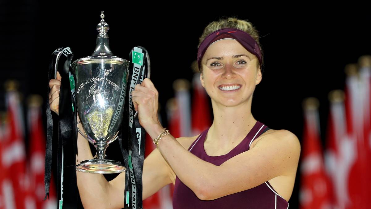 ...und krönte ihren Aufstieg Ende 2018 mit dem Gewinn der WTA-Finals 2018. Henin, die auch Leiterin einer Tennis-Akademie ist, war da zwar schon nicht mehr an ihrer Seite, den Grundstein hat sie allerdings mitgelegt