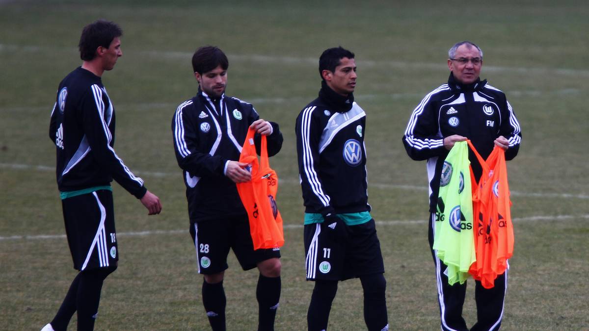 Mitten im Abstiegskampf dann der folgenschwere Eklat: Nach einer Nicht-Berücksichtigung für die Startelf flüchtete Diego aus dem Mannschaftshotel. Hardliner Felix Magath plante künftig ohne seinen Spielmacher